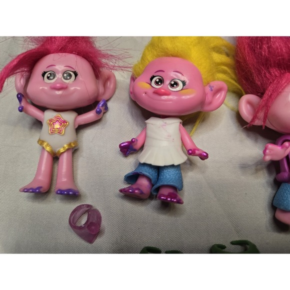 Hasbro Dreamworks Trolls Lot Mini Figure Dolls And Accessories Preloved See Pics - Picture 2 of 6